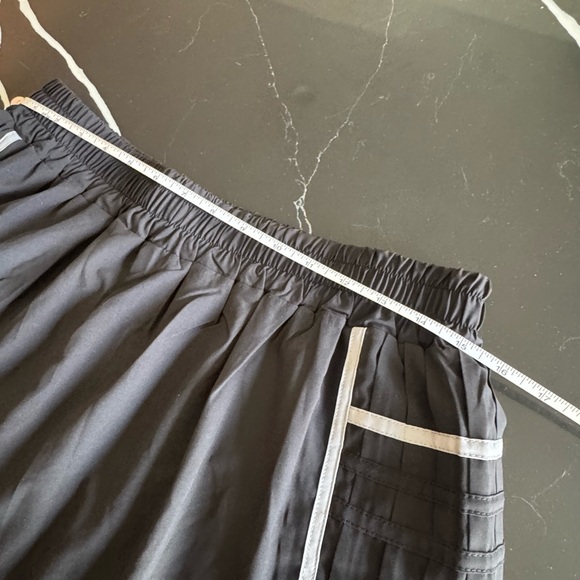 Simply Southern Black Pleated Shorts with White Trim - Picture 5 of 6